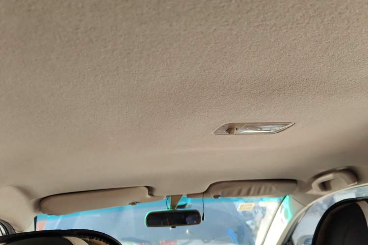 Used BYD F3 2015 Energy-Efficient Model 1.5L Manual Comfort Edition Headliner