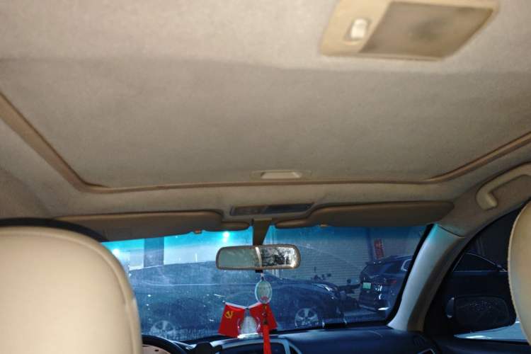 Used BYD F3 2015 Energy-Saving Edition 1.5L Manual Luxury Model Headliner