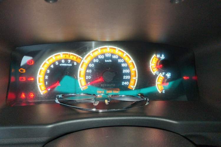 Used BYD F3 2015 Energy-Saving Edition 1.5L Manual Luxury Model Instrument Cluster