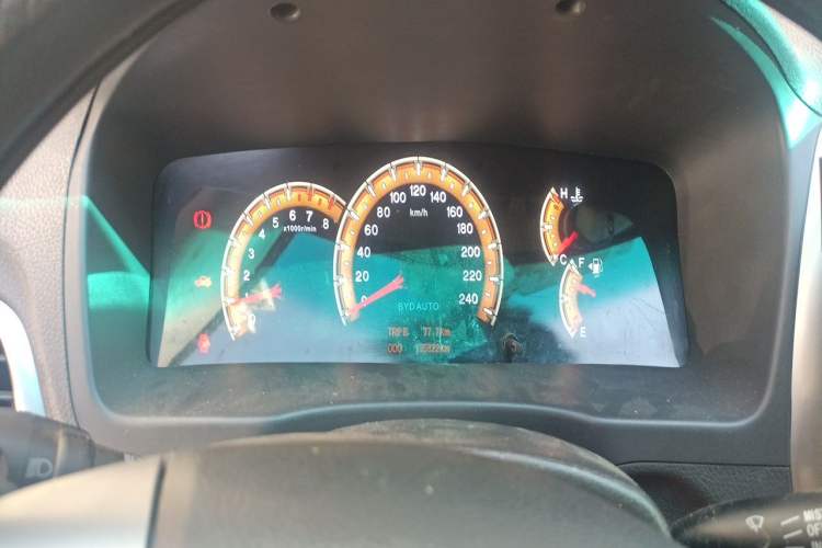 Used BYD F3 2015 Energy-Efficient Model 1.5L Manual Comfort Edition Instrument Cluster