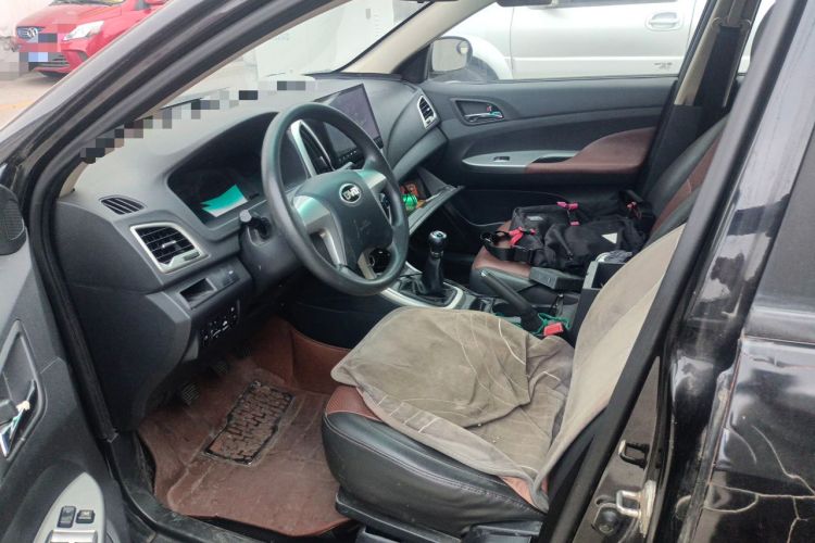 Used BYD F3 2015 Energy-Saving Edition 1.5L Manual Luxury Model Left Front Seat
