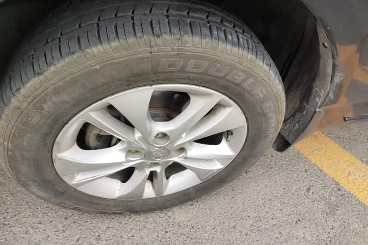 Used BYD F3 2015 Energy-Saving Edition 1.5L Manual Luxury Model Left Front Wheel Hub