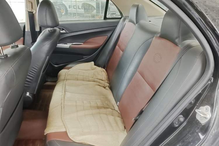 Used BYD F3 2015 Energy-Saving Edition 1.5L Manual Luxury Model Left Rear Seat