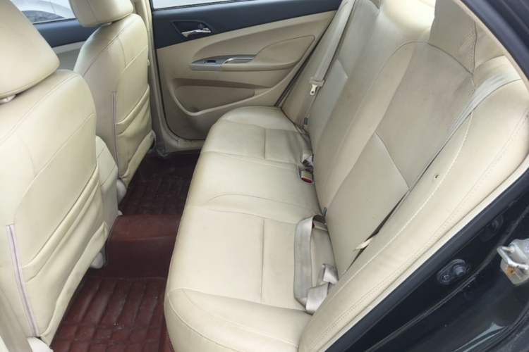 Used BYD F3 2015 Energy-Saving Edition 1.5L Manual Luxury Model Left Rear Seat