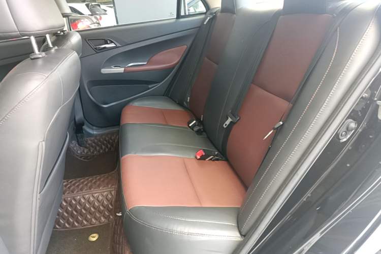 Used BYD F3 2015 Energy-Efficient Model 1.5L Manual Comfort Edition Left Rear Seat