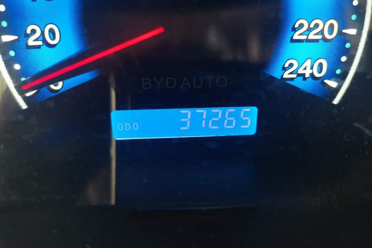 Used BYD F3 2015 Energy-Efficient Model 1.5L Manual Comfort Edition Odometer Close Up