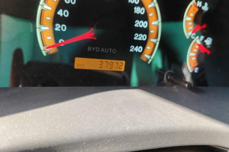 Used BYD F3 2015 Energy-Efficient Model 1.5L Manual Comfort Edition Odometer Close Up