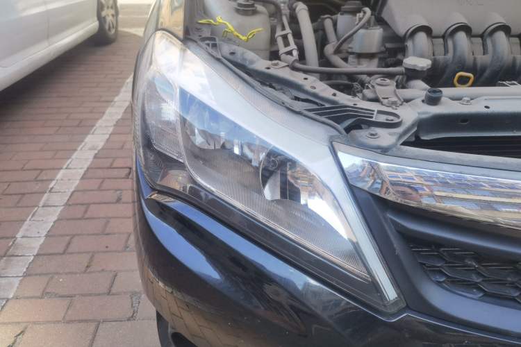 Used BYD F3 2015 Energy-Efficient Model 1.5L Manual Comfort Edition Right Front Headlight