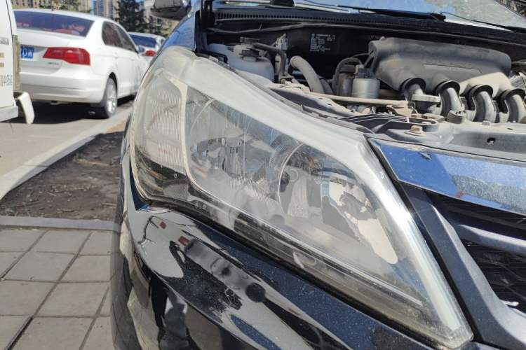 Used BYD F3 2015 Energy-Efficient Model 1.5L Manual Comfort Edition Right Front Headlight