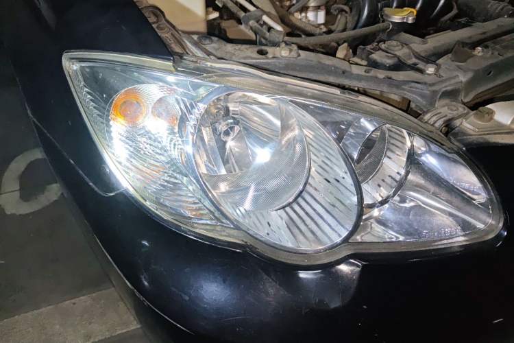 Used BYD F3 2015 Energy-Efficient Model 1.5L Manual Comfort Edition Right Front Headlight