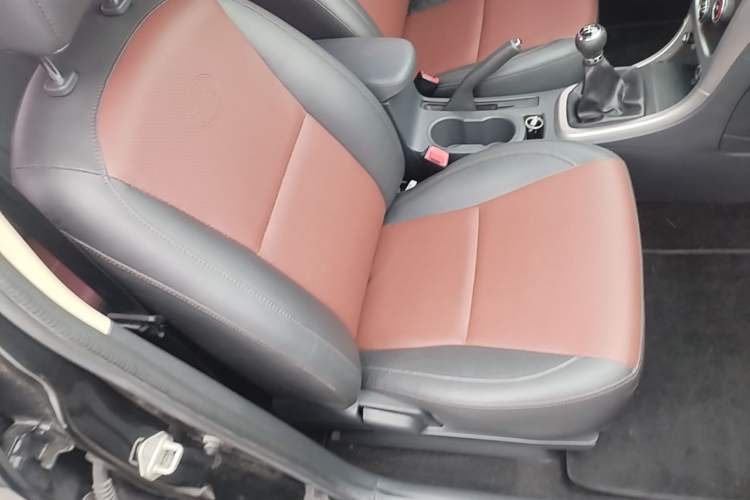 Used BYD F3 2015 Energy-Efficient Model 1.5L Manual Comfort Edition Right Front Seat