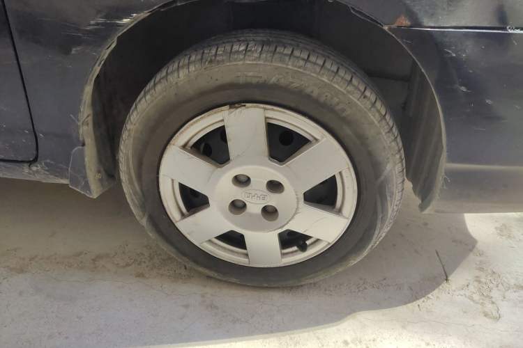 Used BYD F3 2015 Energy-Efficient Model 1.5L Manual Comfort Edition Right Front Wheel Hub