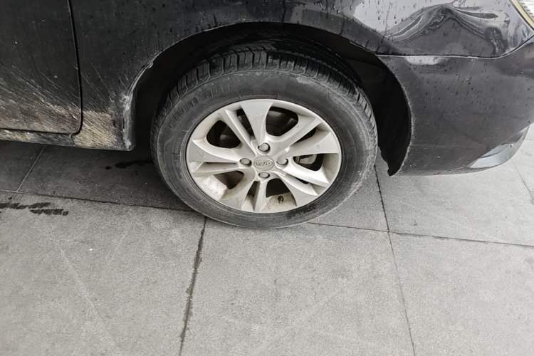 Used BYD F3 2015 Energy-Saving Edition 1.5L Manual Luxury Model Right Front Wheel Hub