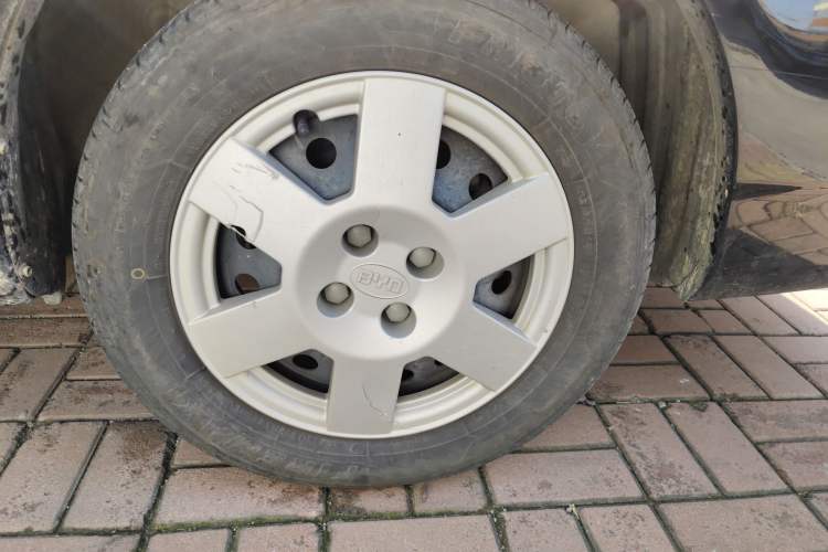 Used BYD F3 2015 Energy-Efficient Model 1.5L Manual Comfort Edition Right Front Wheel Hub