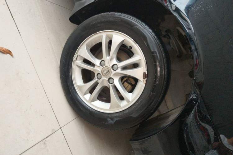 Used BYD F3 2015 Energy-Saving Edition 1.5L Manual Luxury Model Right Front Wheel Hub