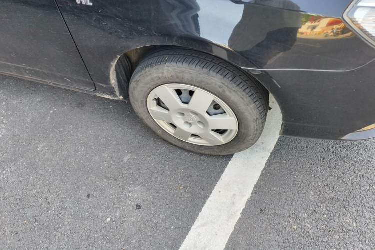 Used BYD F3 2015 Energy-Efficient Model 1.5L Manual Comfort Edition Right Front Wheel Hub