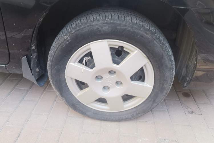 Used BYD F3 2015 Energy-Efficient Model 1.5L Manual Comfort Edition Right Front Wheel Hub