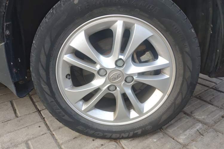 Used BYD F3 2015 Energy-Saving Edition 1.5L Manual Luxury Model Right Front Wheel Hub