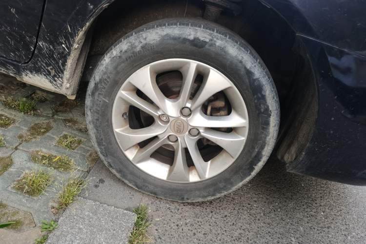 Used BYD F3 2015 Energy-Saving Edition 1.5L Manual Luxury Model Right Front Wheel Hub