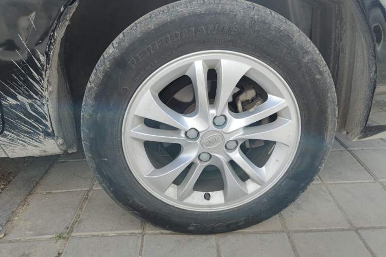 Used BYD F3 2015 Energy-Efficient Model 1.5L Manual Comfort Edition Right Front Wheel Hub