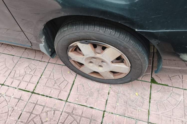 Used BYD F3 2015 Energy-Efficient Model 1.5L Manual Comfort Edition Right Front Wheel Hub