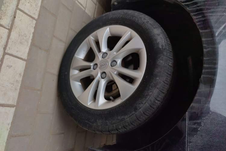 Used BYD F3 2015 Energy-Saving Edition 1.5L Manual Luxury Model Right Front Wheel Hub