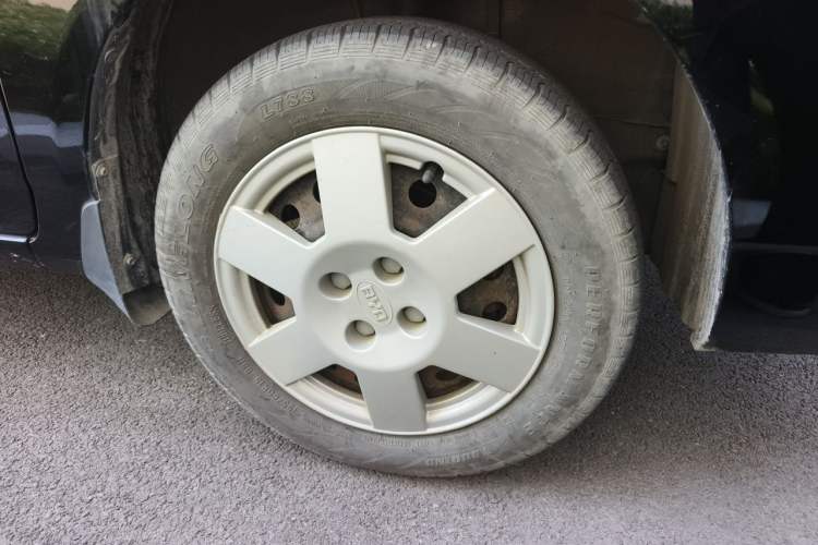 Used BYD F3 2015 Energy-Efficient Model 1.5L Manual Comfort Edition Right Front Wheel Hub