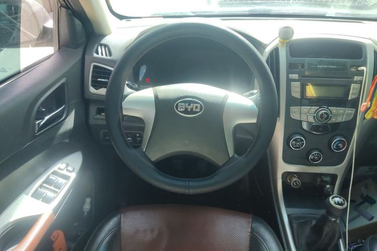 Used BYD F3 2015 Energy-Efficient Model 1.5L Manual Comfort Edition Steering Wheel