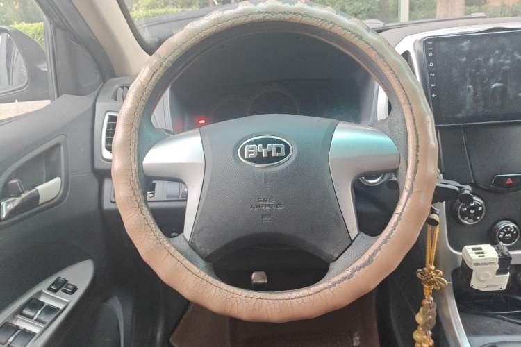 Used BYD F3 2015 Energy-Saving Edition 1.5L Manual Luxury Model Steering Wheel