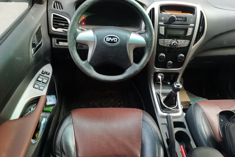 Used BYD F3 2015 Energy-Saving Edition 1.5L Manual Luxury Model Steering Wheel