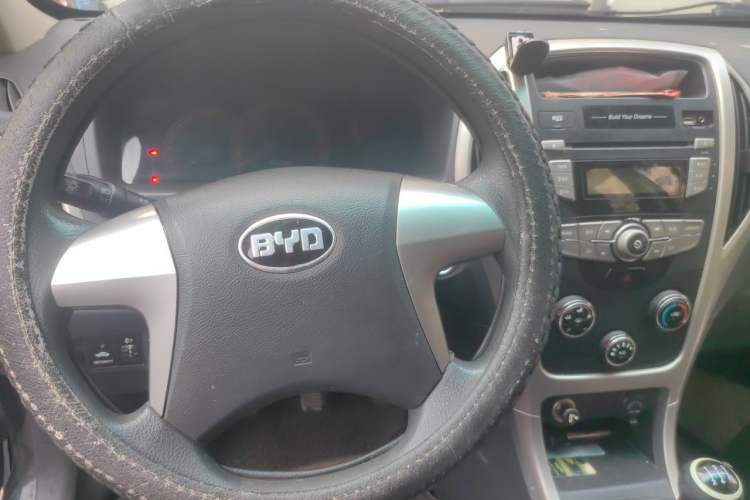 Used BYD F3 2015 Energy-Efficient Model 1.5L Manual Comfort Edition Steering Wheel