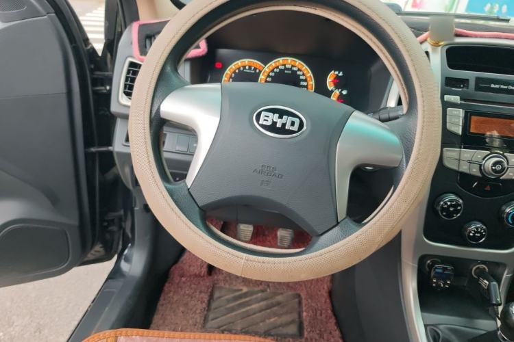 Used BYD F3 2015 Energy-Saving Edition 1.5L Manual Luxury Model Steering Wheel