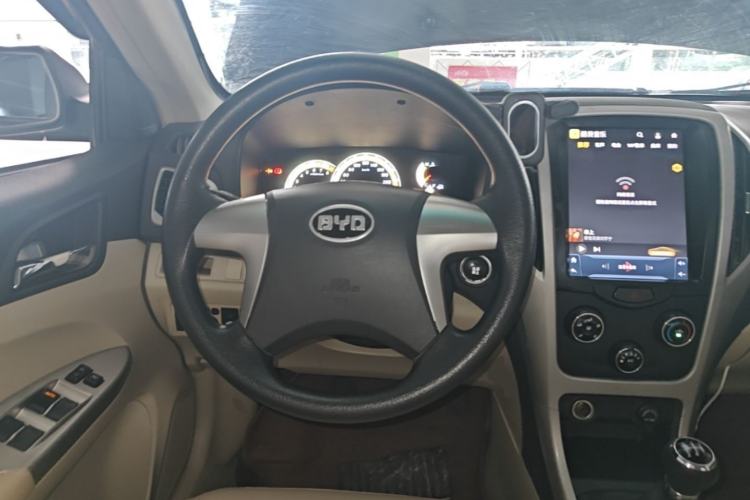 Used BYD F3 2015 Energy-Efficient Model 1.5L Manual Comfort Edition Steering Wheel
