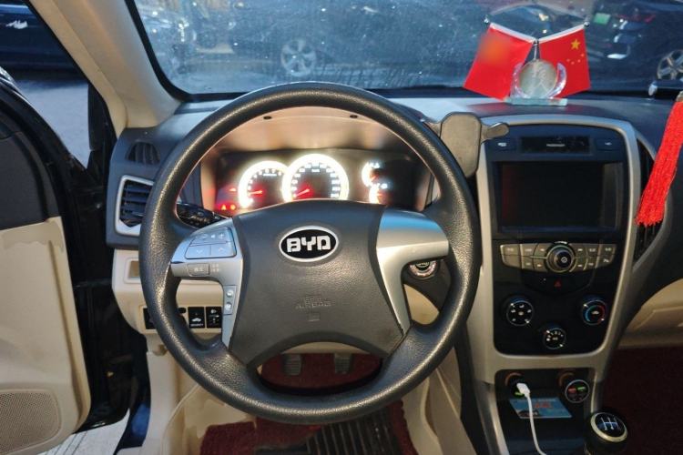 Used BYD F3 2015 Energy-Saving Edition 1.5L Manual Luxury Model Steering Wheel