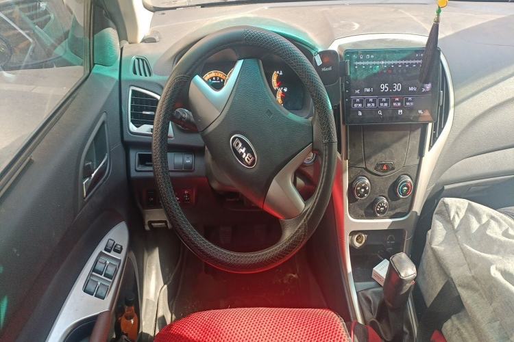 Used BYD F3 2015 Energy-Efficient Model 1.5L Manual Comfort Edition Steering Wheel
