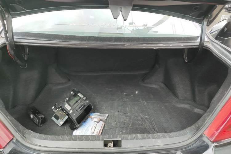 Used BYD F3 2015 Energy-Saving Edition 1.5L Manual Luxury Model Trunk