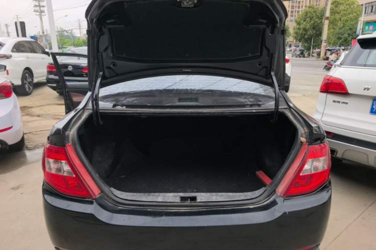 Used BYD F3 2015 Energy-Saving Edition 1.5L Manual Luxury Model Trunk