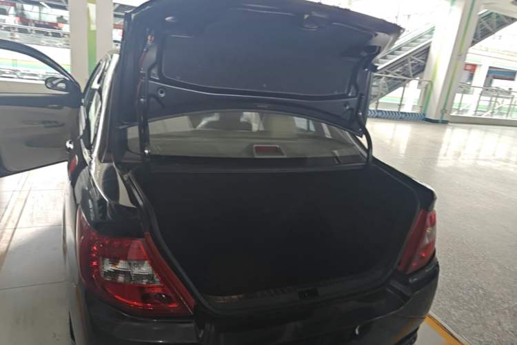 Used BYD F3 2015 Energy-Efficient Model 1.5L Manual Comfort Edition Trunk