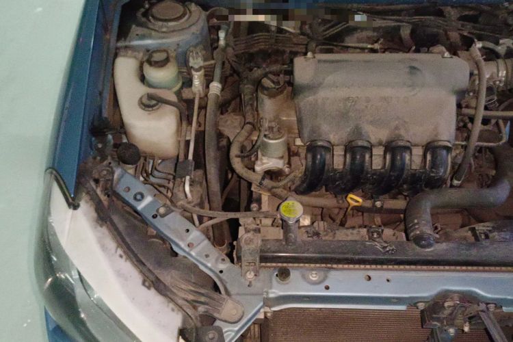 Used BYD F3 2015 Energy-Efficient Model 1.5L Manual Comfort Edition Engine Bay Right