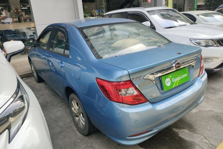 Used BYD F3 2015 Energy-Saving Edition 1.5L Manual Luxury Model Exterior 3