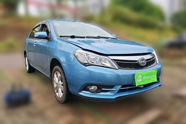 Used BYD F3 2015 Energy-Saving Edition 1.5L Manual Luxury Model Front Right 45 Deg