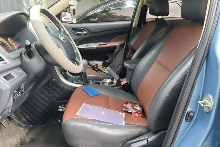 Used BYD F3 2015 Energy-Saving Edition 1.5L Manual Luxury Model Left Front Seat