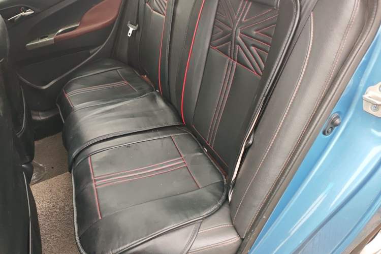 Used BYD F3 2015 Energy-Saving Edition 1.5L Manual Luxury Model Left Rear Seat