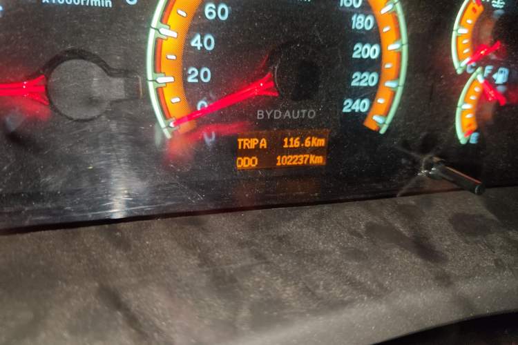 Used BYD F3 2015 Energy-Efficient Model 1.5L Manual Comfort Edition Odometer Close Up