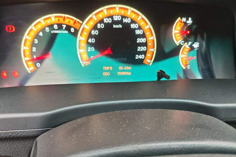 Used BYD F3 2015 Energy-Saving Edition 1.5L Manual Luxury Model Odometer Close Up