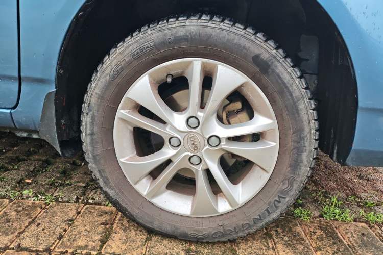 Used BYD F3 2015 Energy-Saving Edition 1.5L Manual Luxury Model Right Front Wheel Hub