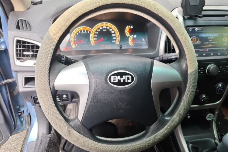 Used BYD F3 2015 Energy-Saving Edition 1.5L Manual Luxury Model Steering Wheel