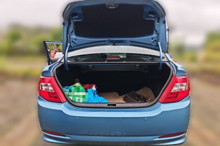 Used BYD F3 2015 Energy-Saving Edition 1.5L Manual Luxury Model Trunk