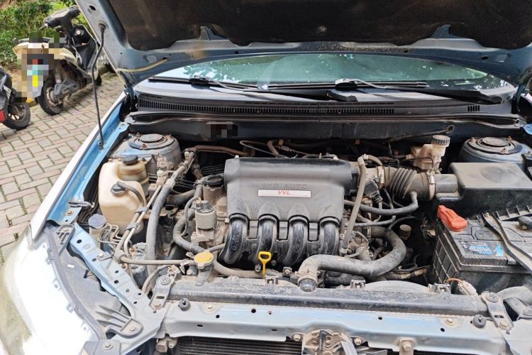 Used BYD F3 2015 Energy-Saving Edition 1.5L Manual Luxury Model Engine Bay Right