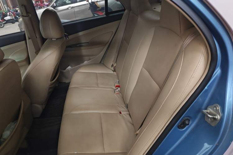 Used BYD F3 2015 Energy-Saving Edition 1.5L Manual Luxury Model Left Rear Seat